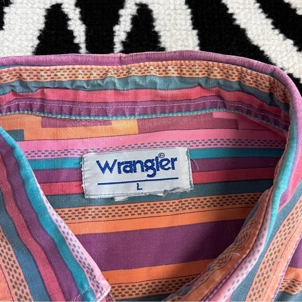 Vintage Wrangler Rancher Aztec Western Shirt Size Medium - Picture 4 of 8